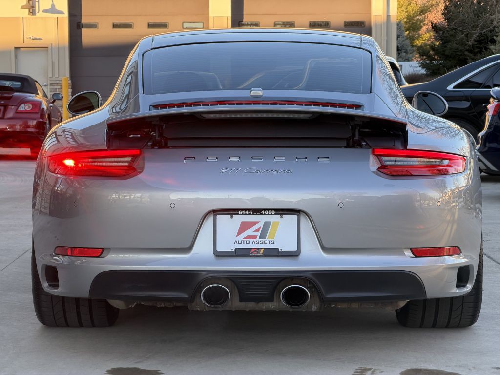 2017 Porsche 911 Image 8
