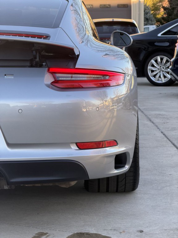 2017 Porsche 911 Image 15