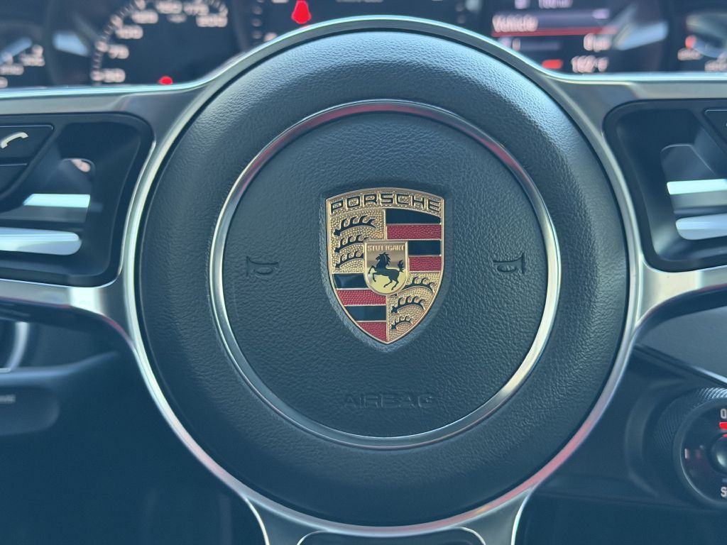 2017 Porsche 911 Image 35