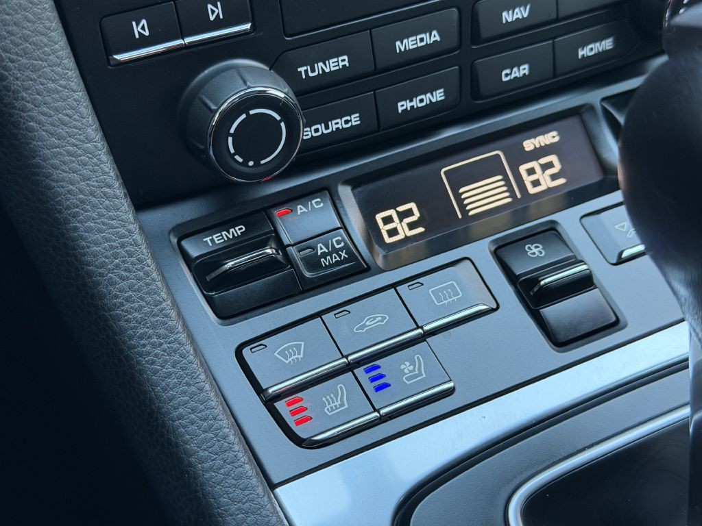 2017 Porsche 911 Image 47