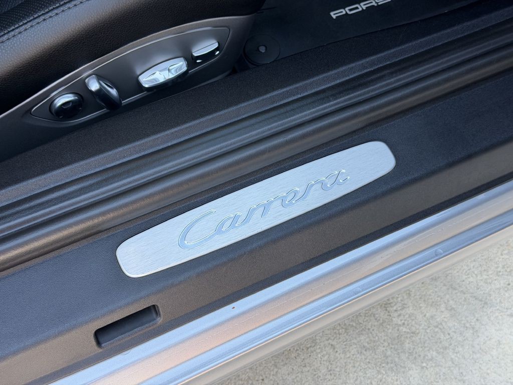 2017 Porsche 911 Image 66