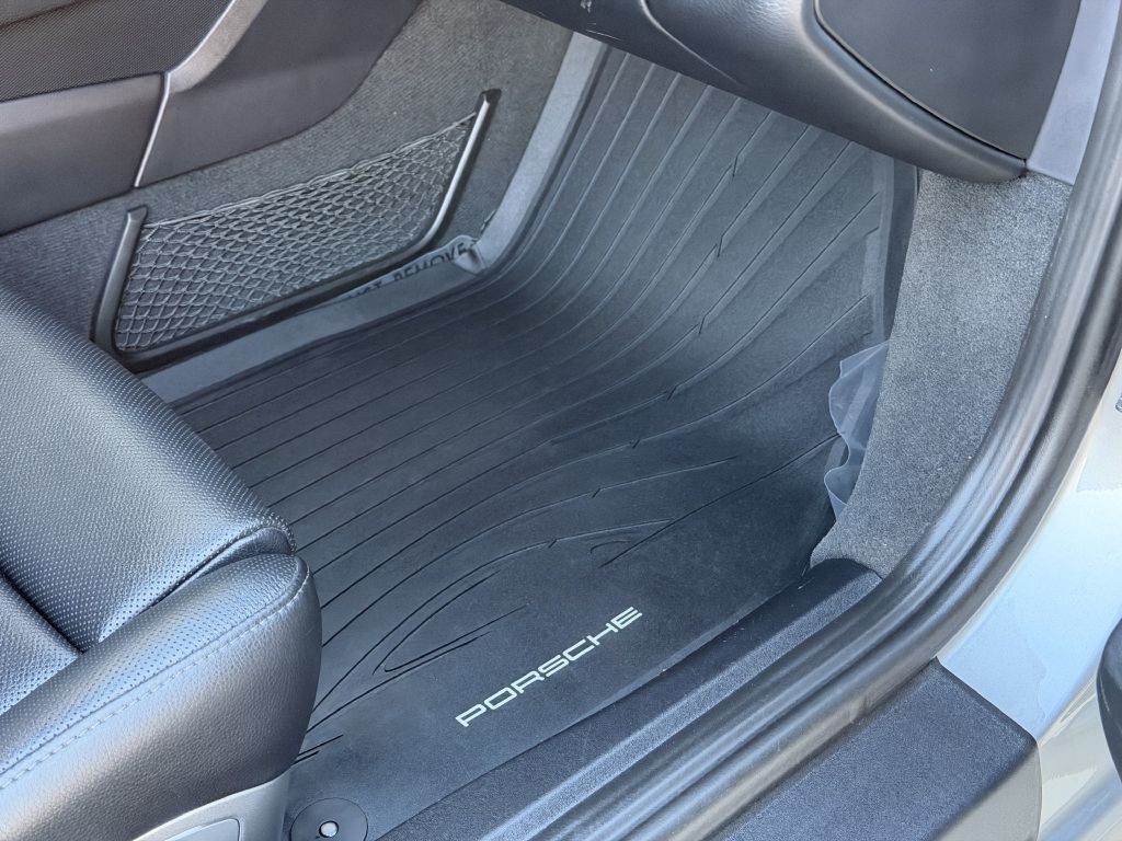 2017 Porsche 911 Image 67