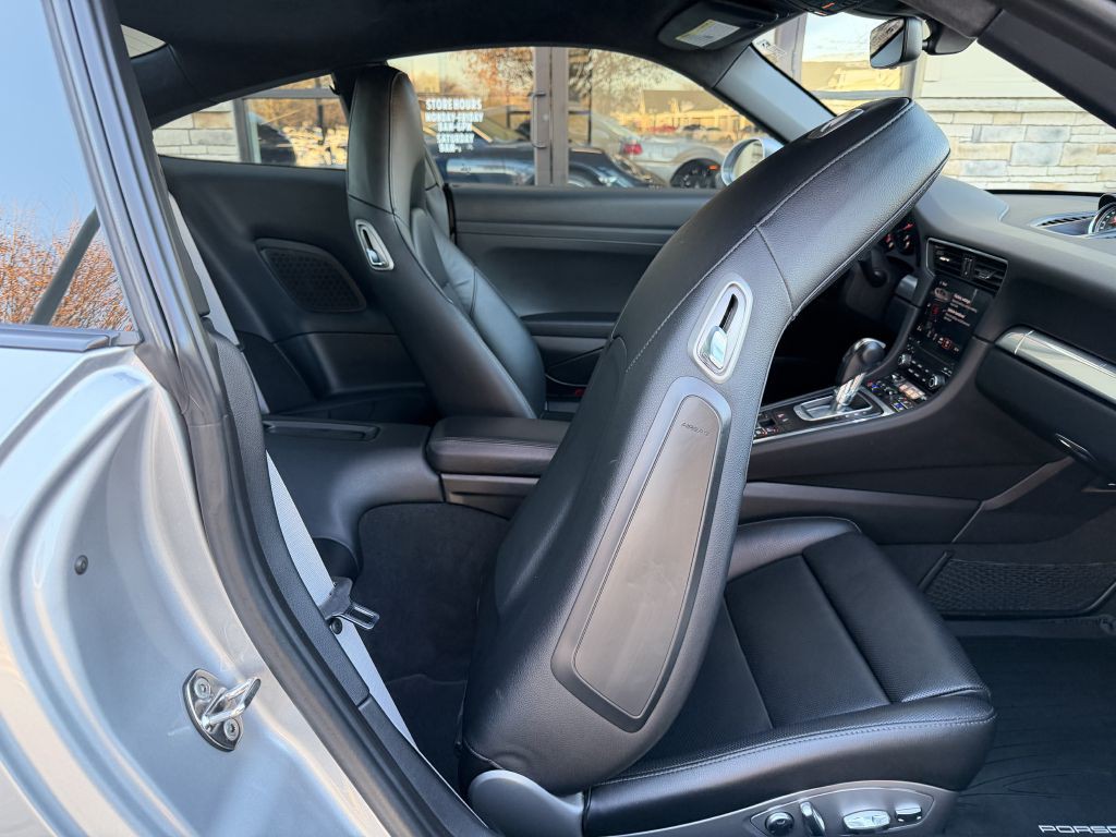 2017 Porsche 911 Image 78