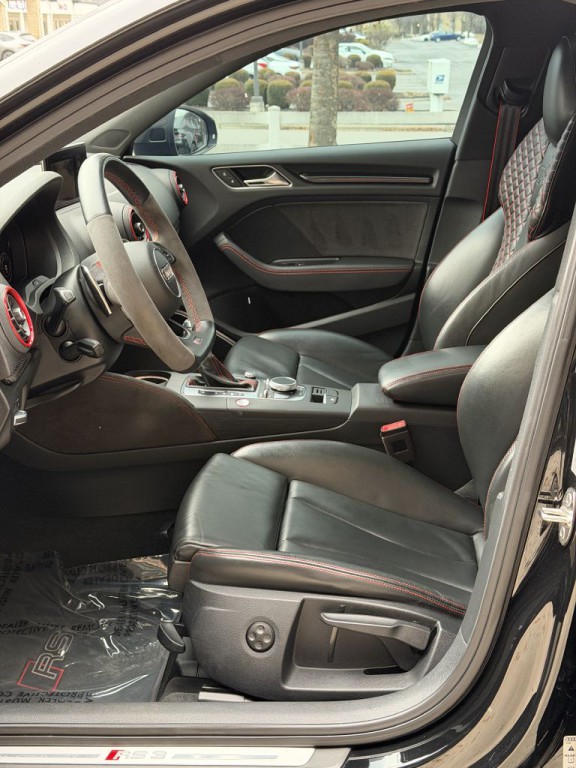 2018 Audi RS3 Image 20