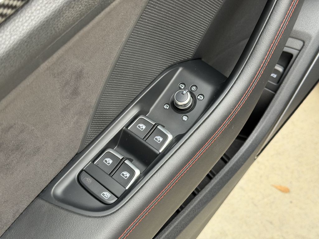 2018 Audi RS3 Image 24