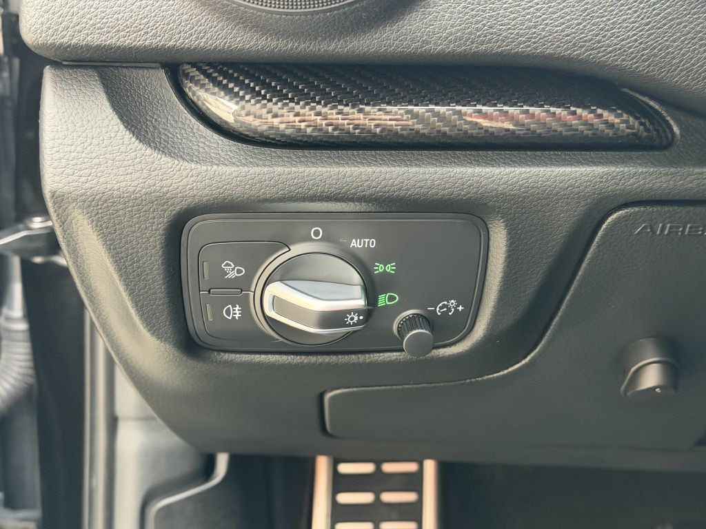 2018 Audi RS3 Image 32