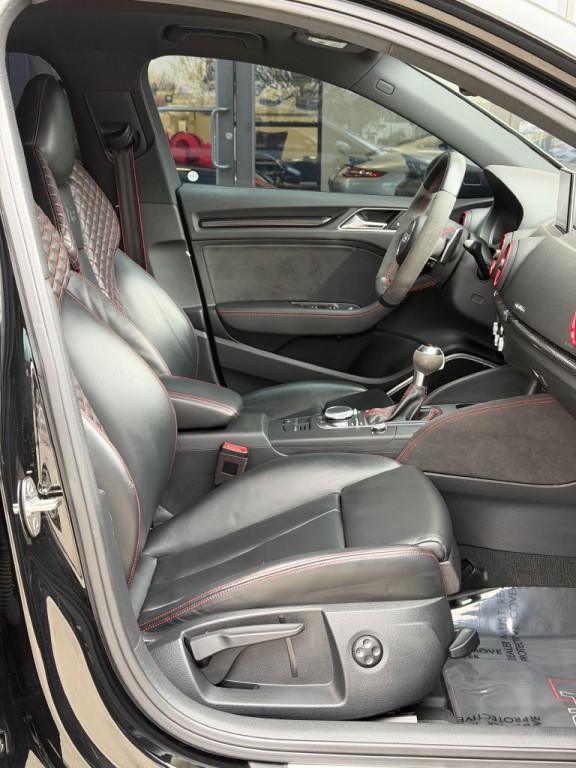 2018 Audi RS3 Image 55