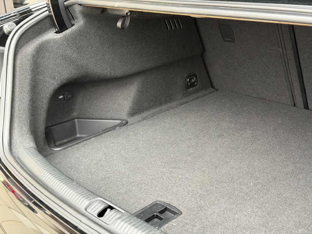 2018 Audi RS3 Image 92