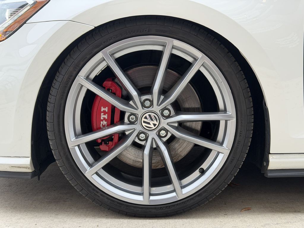 2019 Volkswagen GTI Image 16