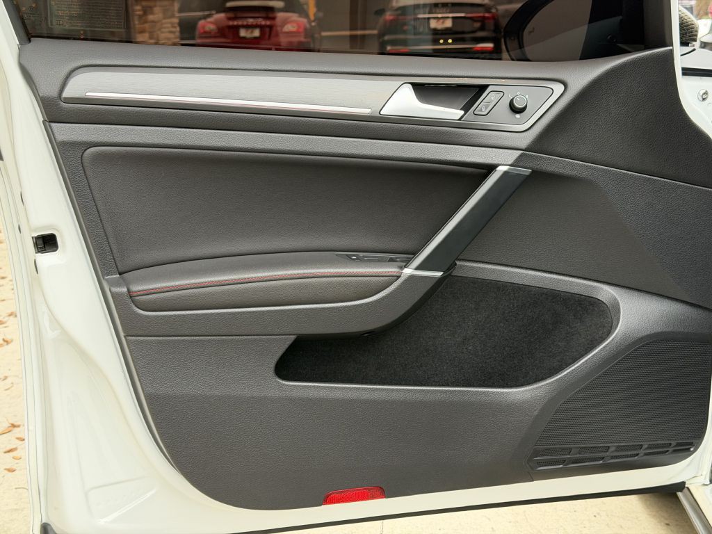 2019 Volkswagen GTI Image 21