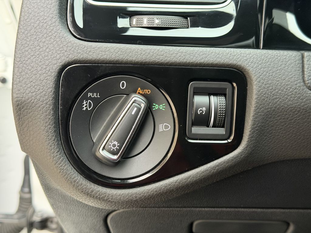 2019 Volkswagen GTI Image 31