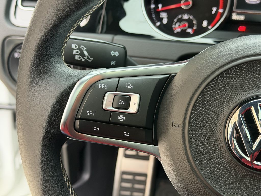 2019 Volkswagen GTI Image 34