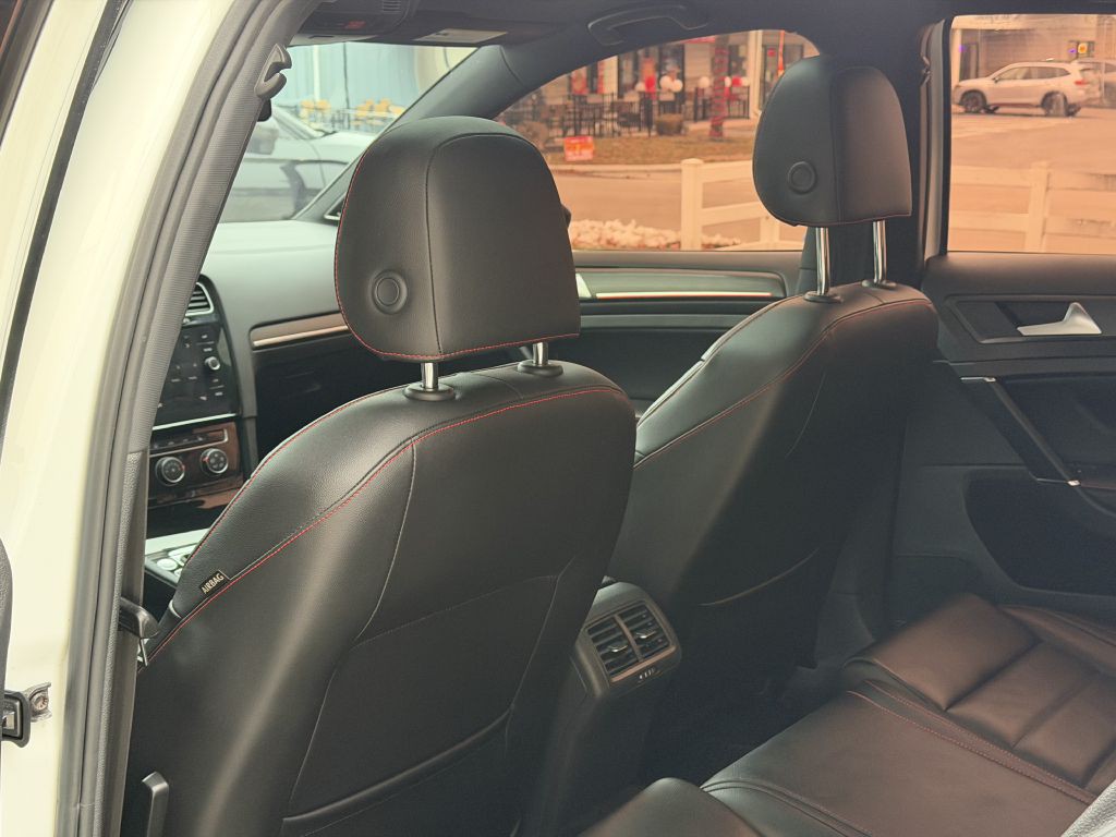 2019 Volkswagen GTI Image 73