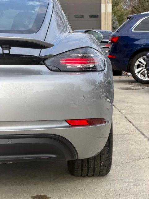 2024 Porsche Cayman Image 15