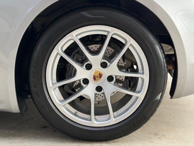 2024 Porsche Cayman Image 18