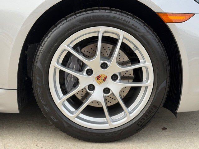 2024 Porsche Cayman Image 20