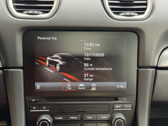 2024 Porsche Cayman Image 40
