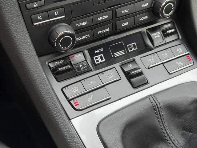 2024 Porsche Cayman Image 41