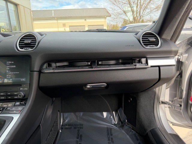 2024 Porsche Cayman Image 64