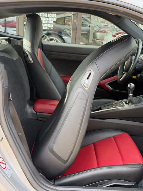 2024 Porsche Cayman Image 70