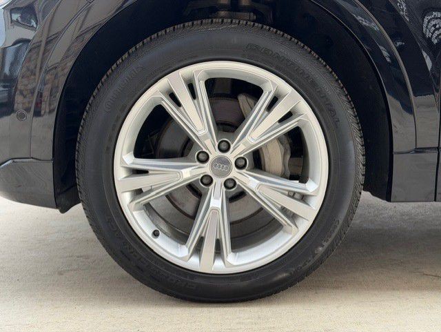 2019 Audi Q8 Image 15