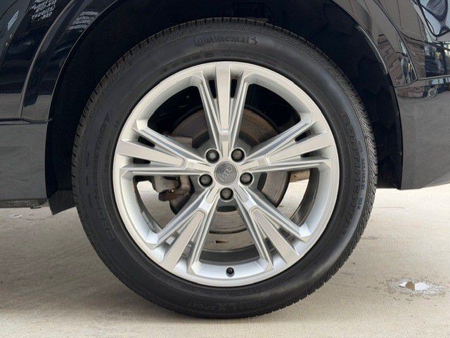 2019 Audi Q8 Image 16