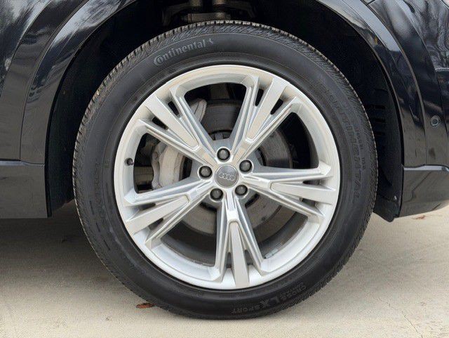 2019 Audi Q8 Image 18