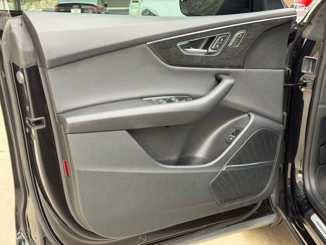 2019 Audi Q8 Image 21