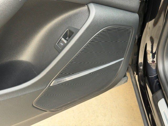 2019 Audi Q8 Image 25