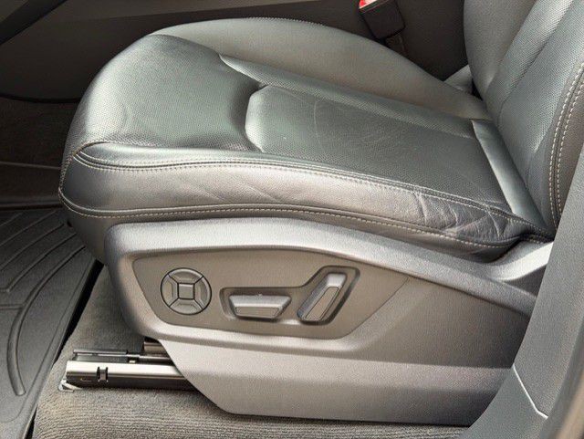 2019 Audi Q8 Image 27