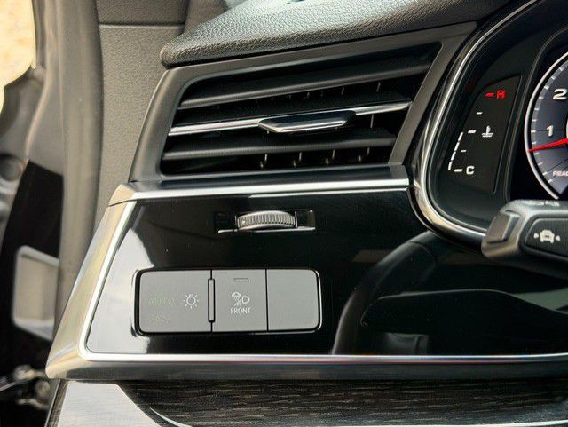 2019 Audi Q8 Image 30