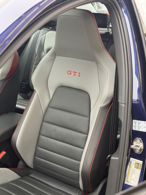 2024 Volkswagen GTI Image 30