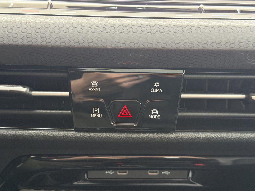 2024 Volkswagen GTI Image 44