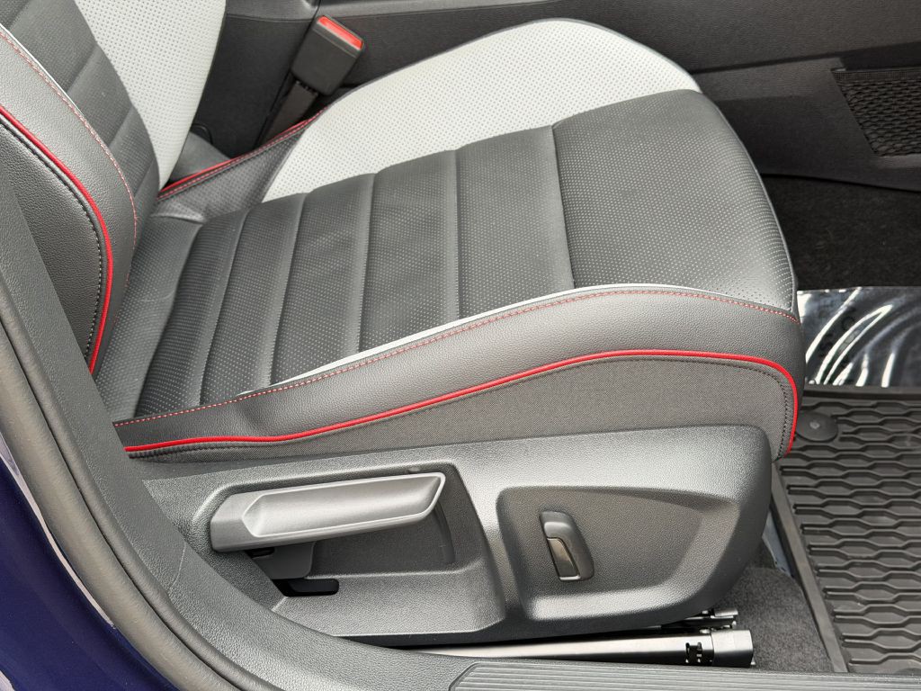 2024 Volkswagen GTI Image 61