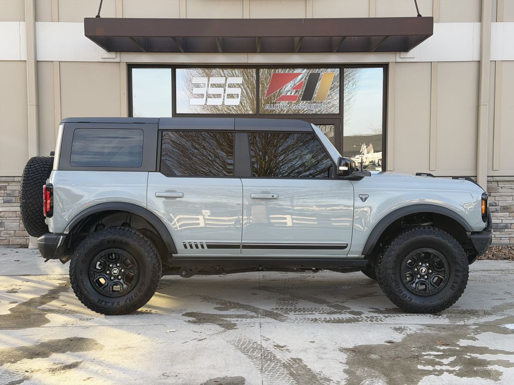 2021 Ford Bronco Image 2