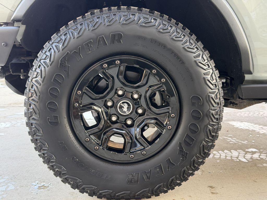 2021 Ford Bronco Image 17