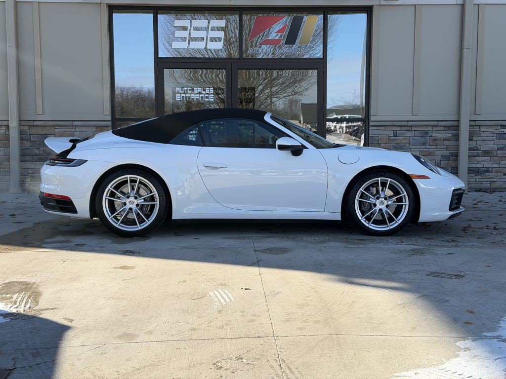 2021 Porsche 911 Image 2