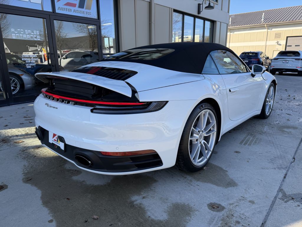 2021 Porsche 911 Image 9