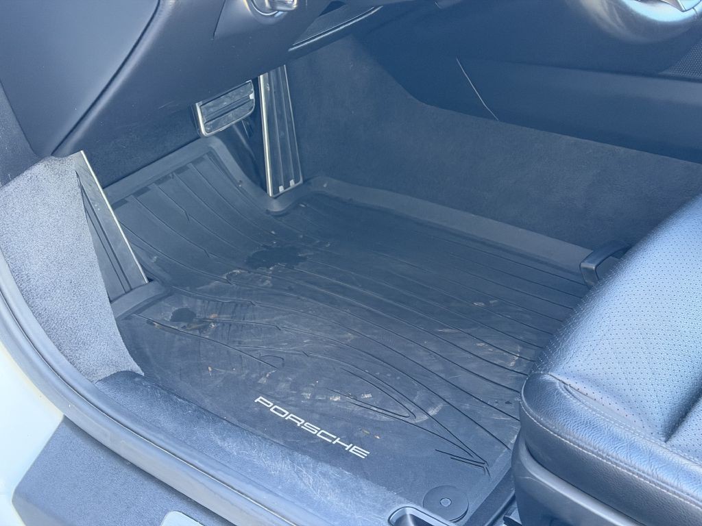 2021 Porsche 911 Image 28