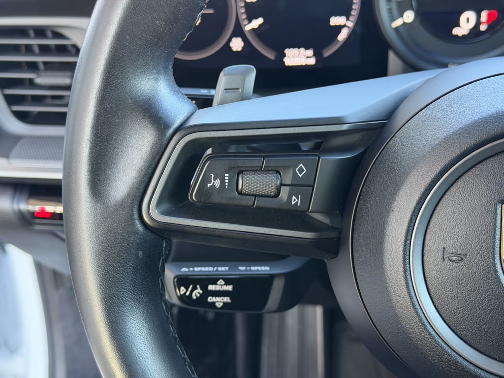 2021 Porsche 911 Image 36