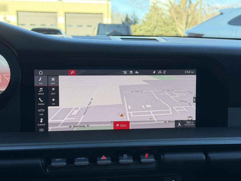 2021 Porsche 911 Image 43