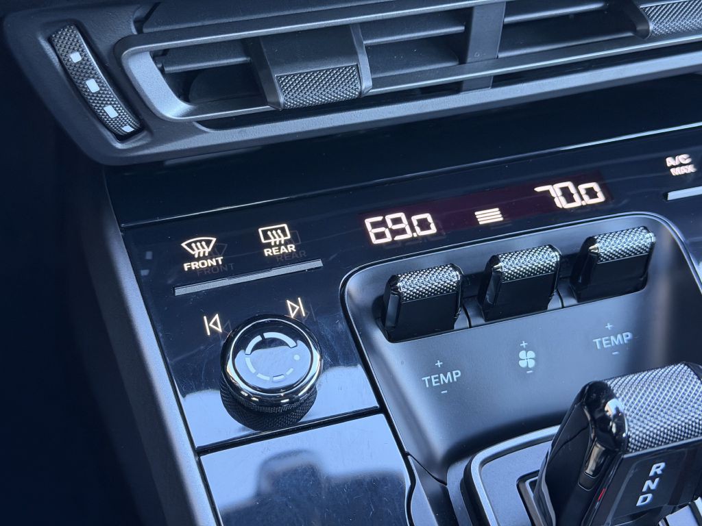 2021 Porsche 911 Image 48