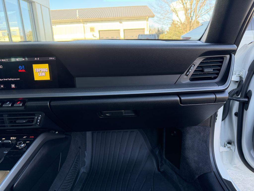 2021 Porsche 911 Image 72