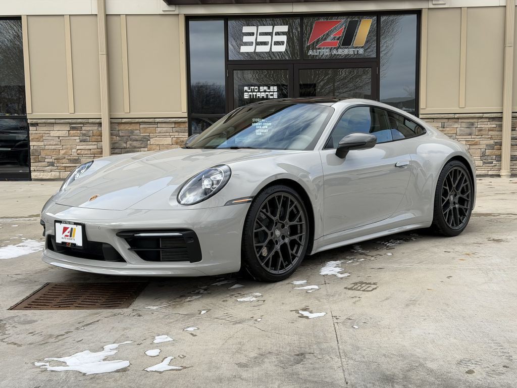 2023 Porsche 911 Image 1