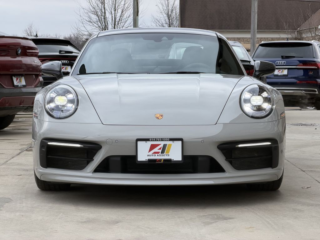 2023 Porsche 911 Image 4