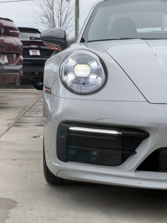 2023 Porsche 911 Image 12