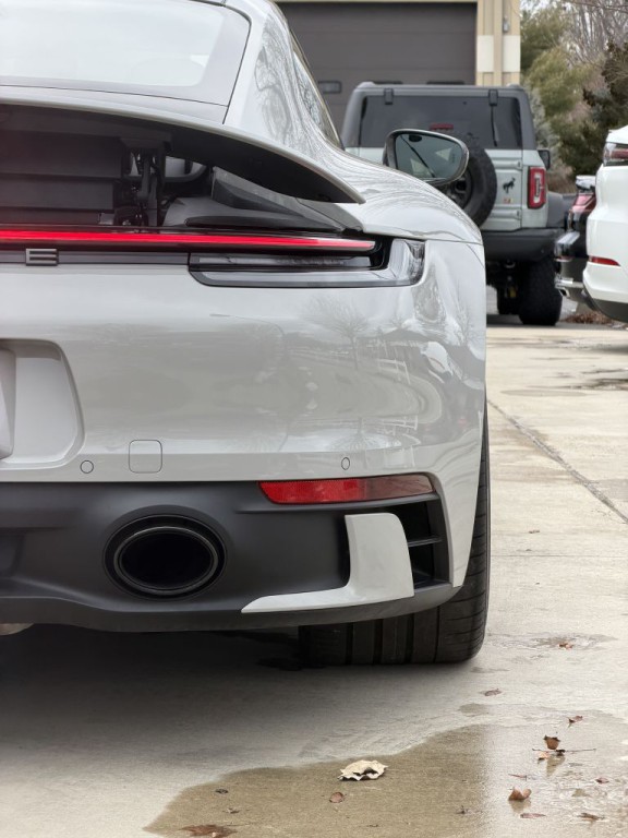 2023 Porsche 911 Image 15