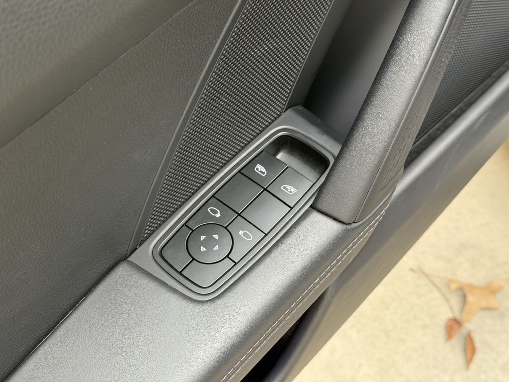 2023 Porsche 911 Image 25