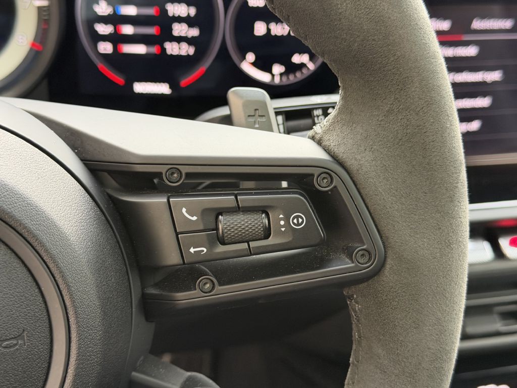 2023 Porsche 911 Image 36