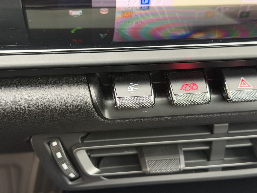 2023 Porsche 911 Image 44